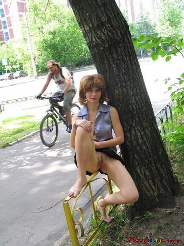 Голые сиськи и киски зрелых домохозяек - Photo #6408