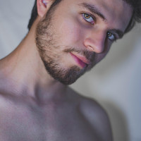 Es