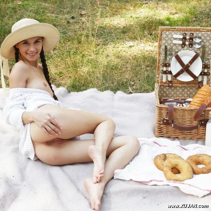 Sweet cutie solo camping - Photo #41233