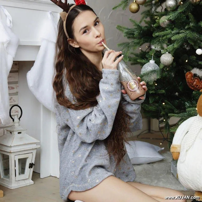 Cute babe in white socks - Photo #42428