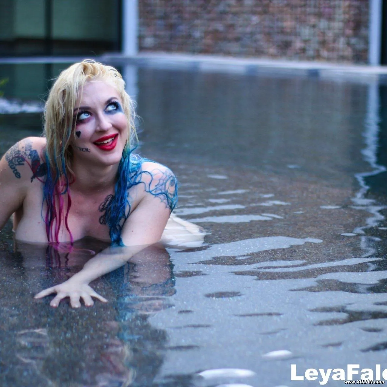 Busty Leya nude and wet in the pool - Photo #44865