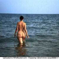 wide hips sluts does public nudity
