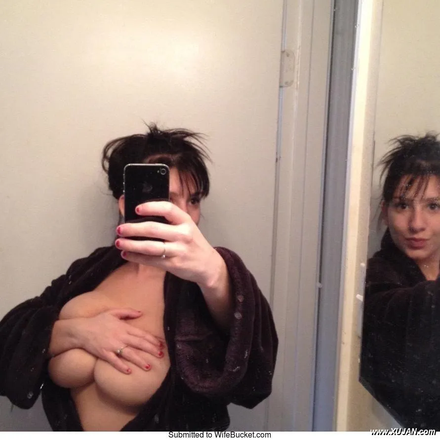Collection of nude MILF selfies - Photo #49334