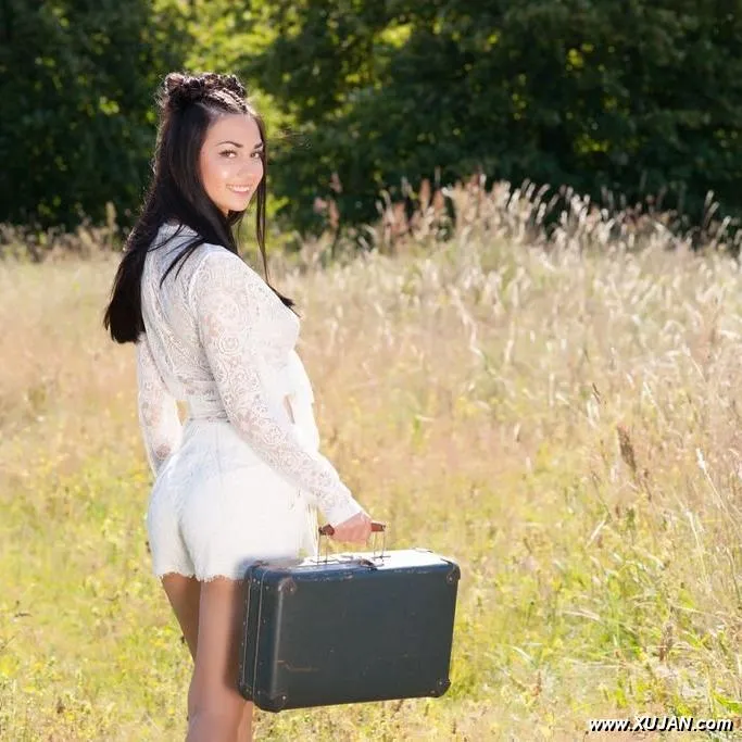 Cute naked outdoors - Photo #51009