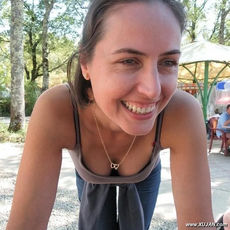 Shy wife exposed naked by hubby - Photo #58369