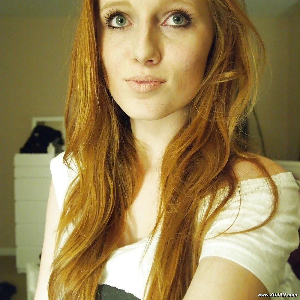 Nude selfies from this redhead MILF - Photo #59927