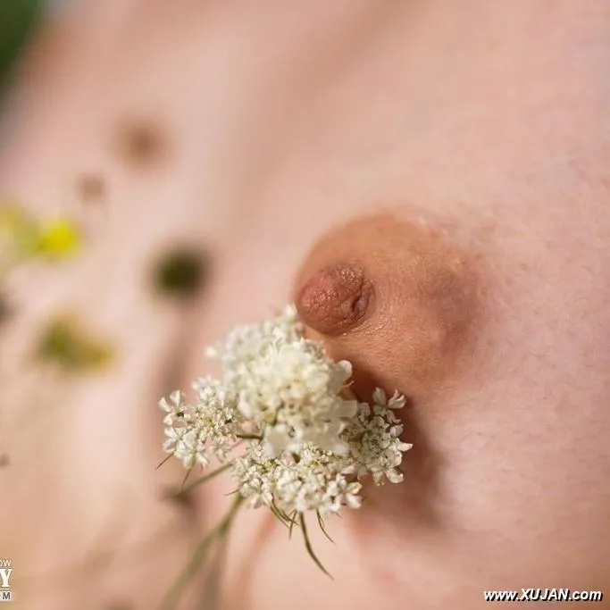 Horny model posing naked - Photo #70490
