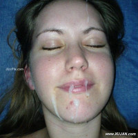 Amateur girl gets a mouthfull of cum