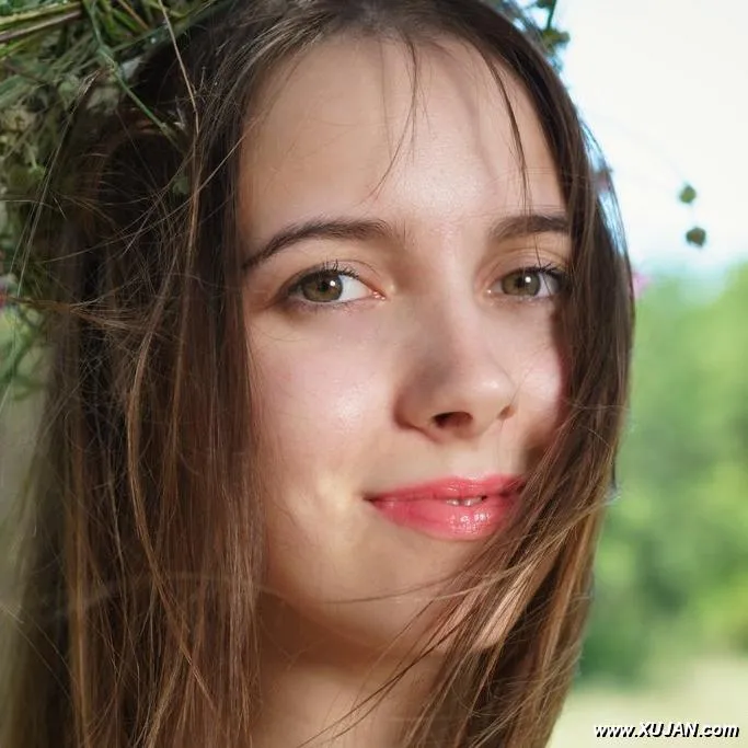 Beauty playing outdoors - Photo #75054