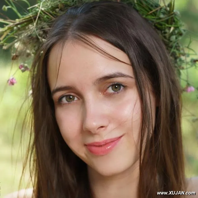 Beauty playing outdoors - Photo #75071