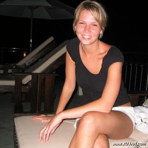 Girls next door having fun at home - Photo #85862