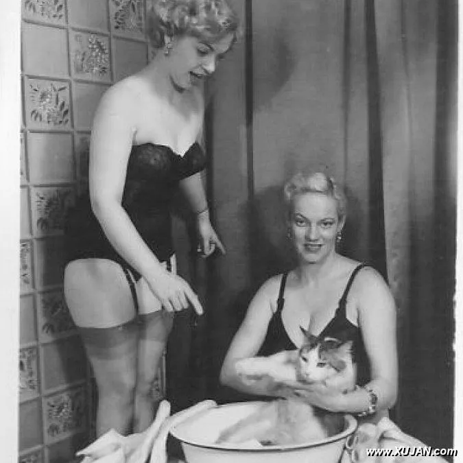 Vintage girl on girl shots - Photo #86272
