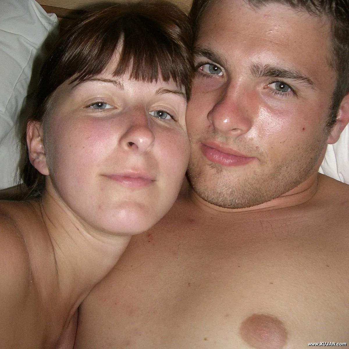 Young brunette likes to suck dick - Photo #96197