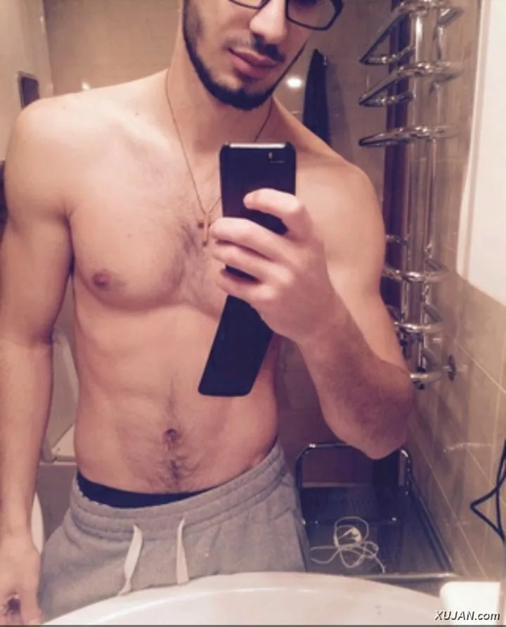 Russian Guy - Photo #15596