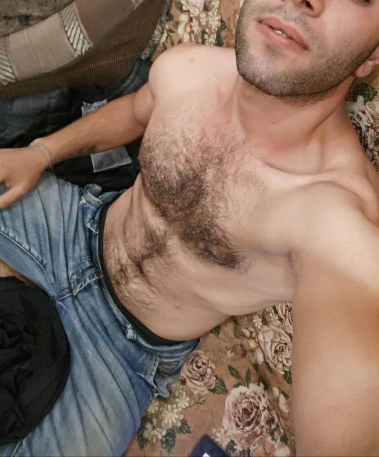 Hrashq hay tgha - Photo #29007