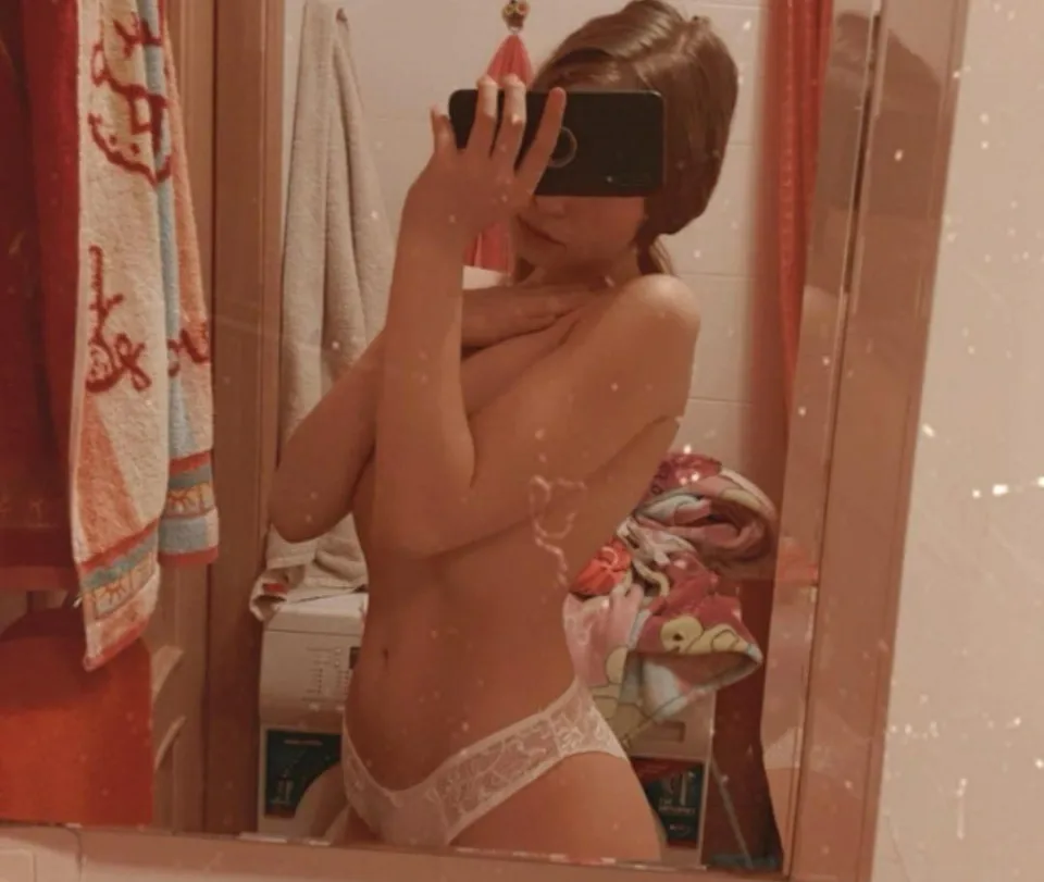 Elena - Photo #29202