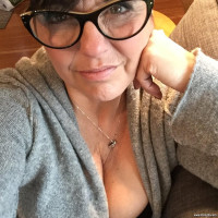 Nude selfies from hot moms