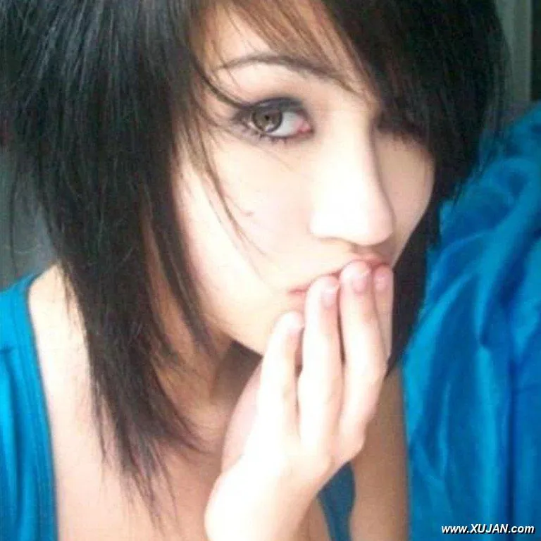 Asian cutie shaved pussy - Photo #108430