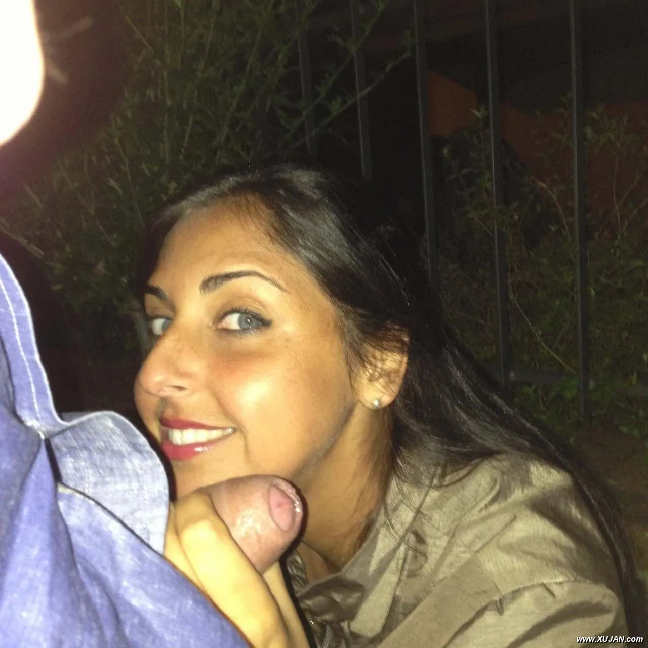 Gold digger with a sore mouth - Photo #109578