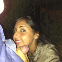 Gold digger with a sore mouth