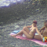 Hot couple has quickie out in the open