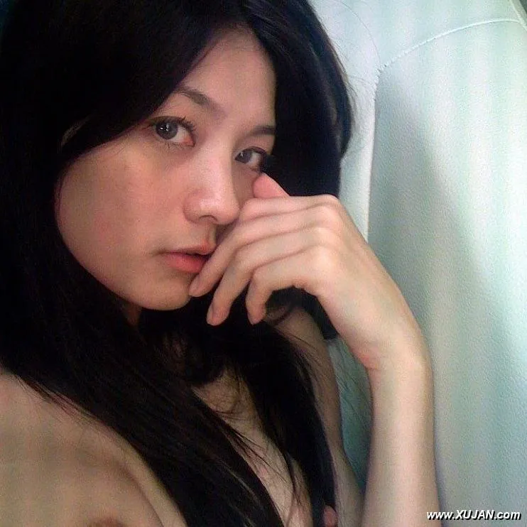 Beautiful teen babe with awesome tits likes to suck dick - Photo #127058