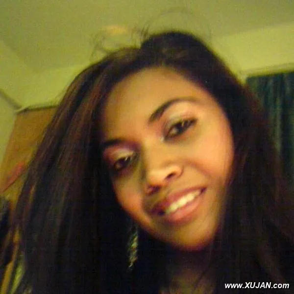 Pretty ebony chick taking photos of her nice boobs - Photo #128240