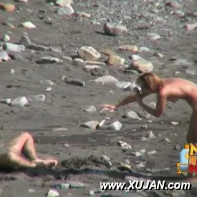 Gorgeous blonde plays with her man in the sand - Photo #130225