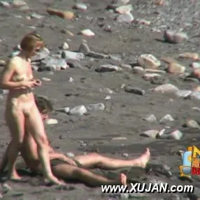 Gorgeous blonde plays with her man in the sand - Photo #130227