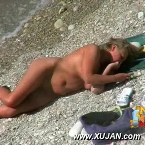 Chubby blonde mature likes it without clothes - Photo #130808