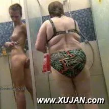 Hot grandmas love to chat and soap themselves nicely - Photo #131087