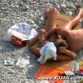 Hot young couple teases each other in public - Photo #131488