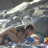 Young couple starts kissing and ends up fucking