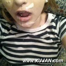 Horny Ex Girlfriend giving quick head in the car - Photo #132282