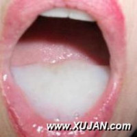 Really sexy girlfriend gets a cumshot on her face