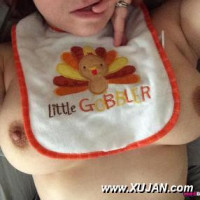 This MILF who is into sexting and selfies