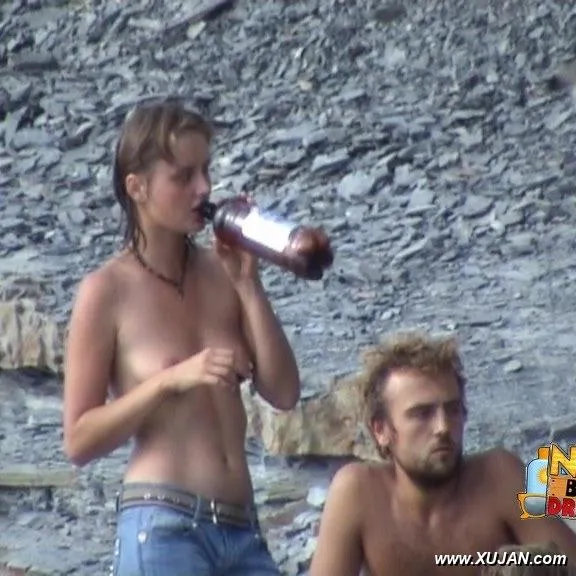 Cute couple enjoys their day at the nudist beach - Photo #140033