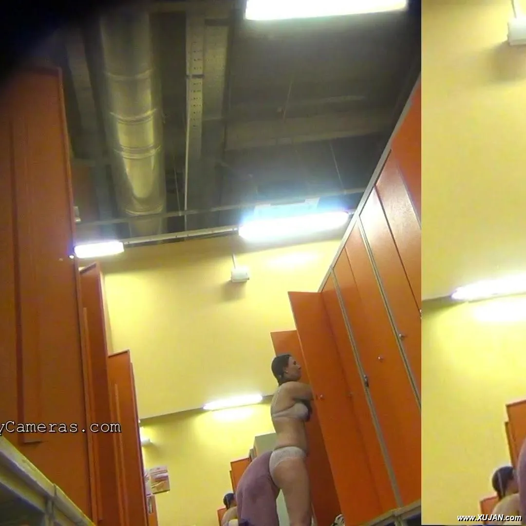 Wrinkled mom has deep thought while using the public toilet - Photo #142217