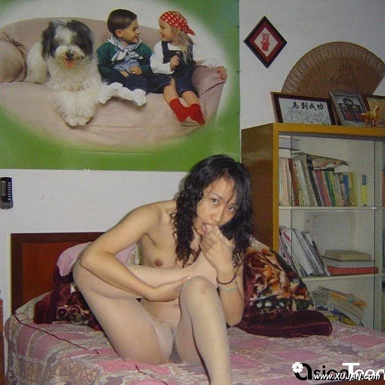 Seductive curly babe enjoys her time alone with hard orgasms - Photo #144535