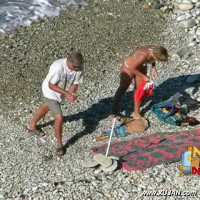 Mature couple gets horny while exploring the seaside