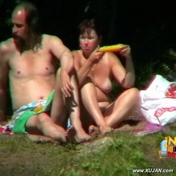 Older couple gets horny while watching a young blonde bathing - Photo #147021