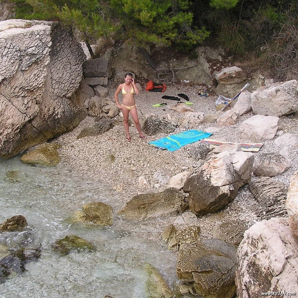 Girls outdoors in bikini and without it - Photo #153961