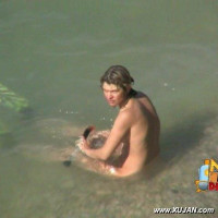 Young college blonde likes to go under the water