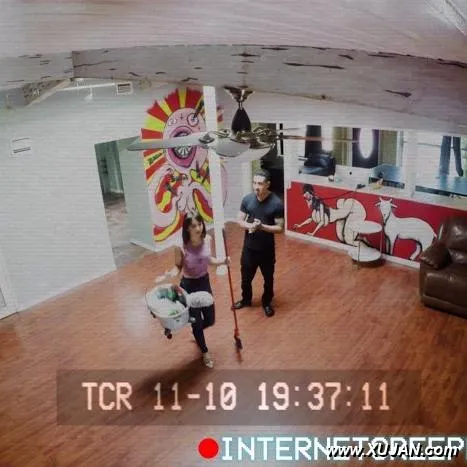 Internet Creeper Manhandling The Maid  Marilyn Mansion - Photo #159833