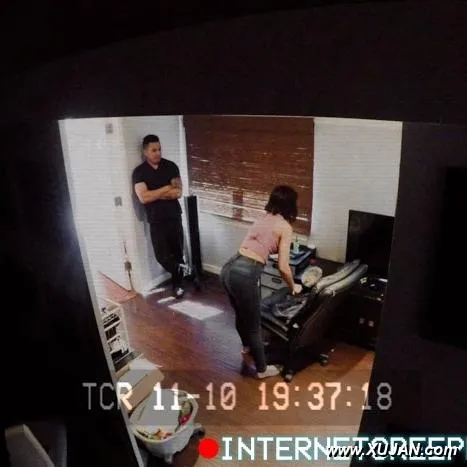 Internet Creeper Manhandling The Maid  Marilyn Mansion - Photo #159834
