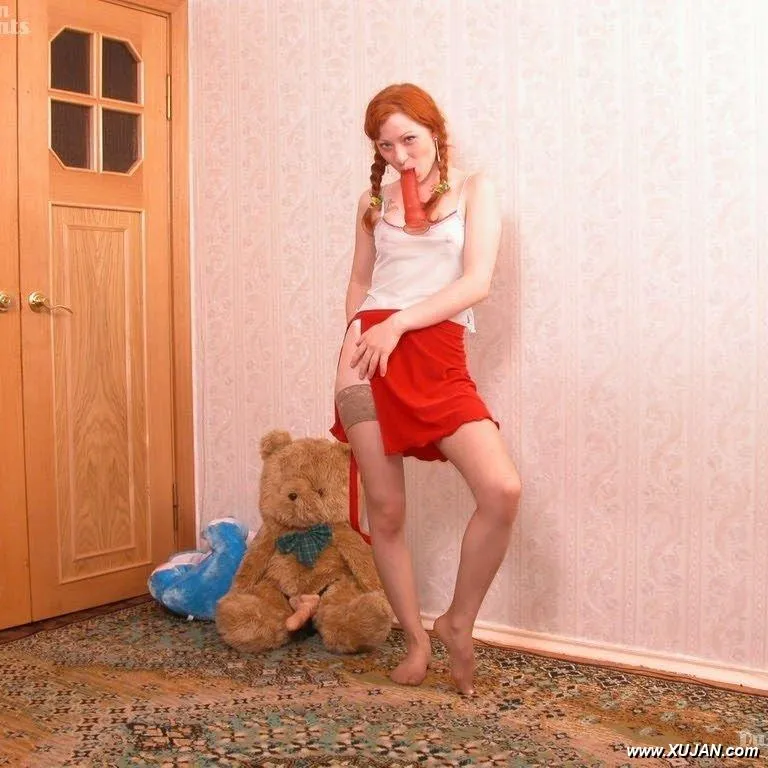 Redhead bitch fucking hard with red dildo - Photo #161647