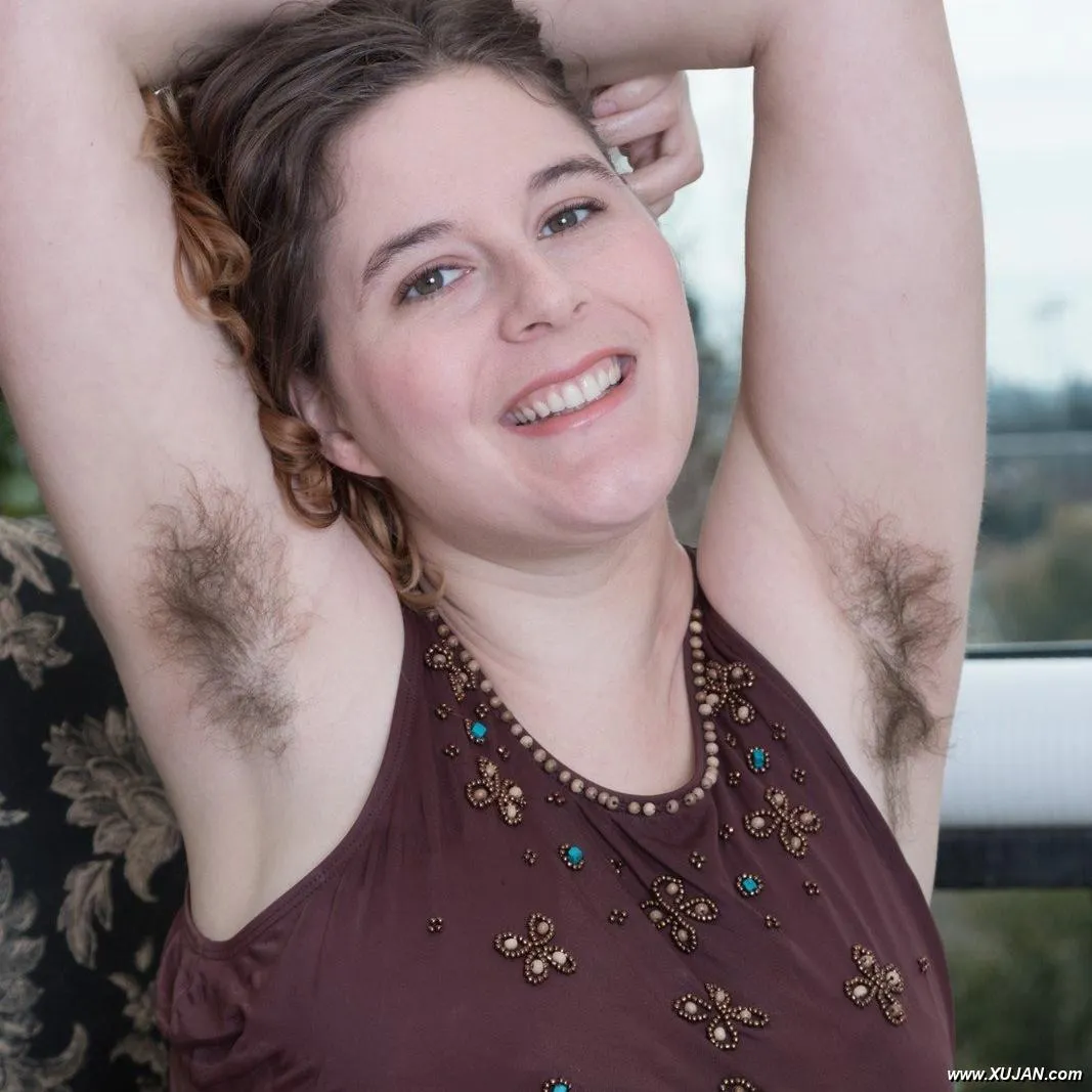 Eleanor Rose strips naked on her balcony - Photo #162413