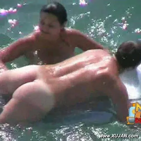 Fine lesbian couple gets nasty at the beach - Photo #165787