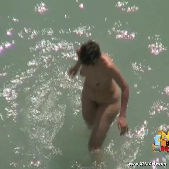 Hot brunette filmed while naked getting by the sea - Photo #166009