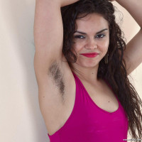 Sierra puts on a hot workout and gets naked after